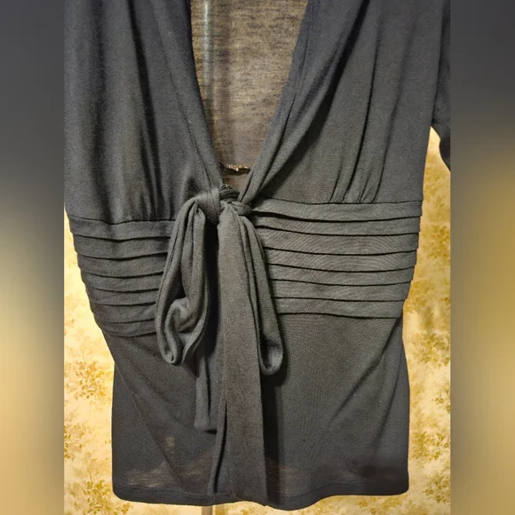 The Limited Small black 1/2 sleeve top - Picture 4 of 7